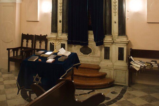 Jewish Heritage & Diocletian's Palace Private Split Tour - Narodni Trg and Split’s Venetian face