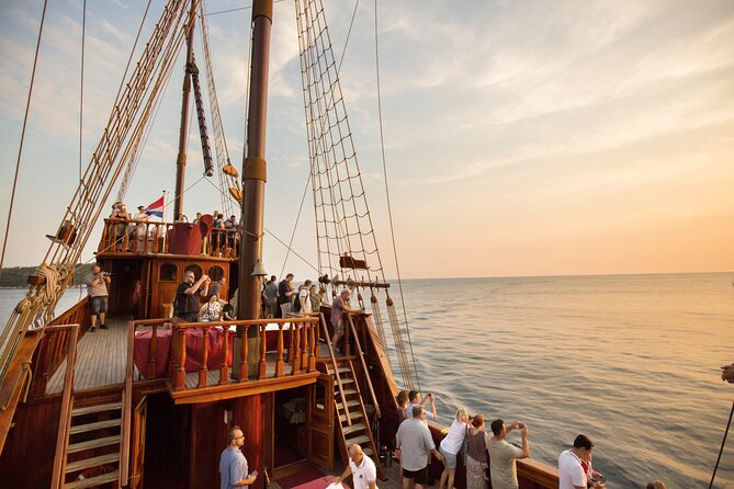 Karaka - The Best Dubrovnik Sunset Cruise (adults only) - Who will enjoy the Karaka cruise most