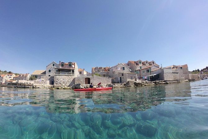 Kayaking to the island Prvić - Key things to know before paddling from Vodice