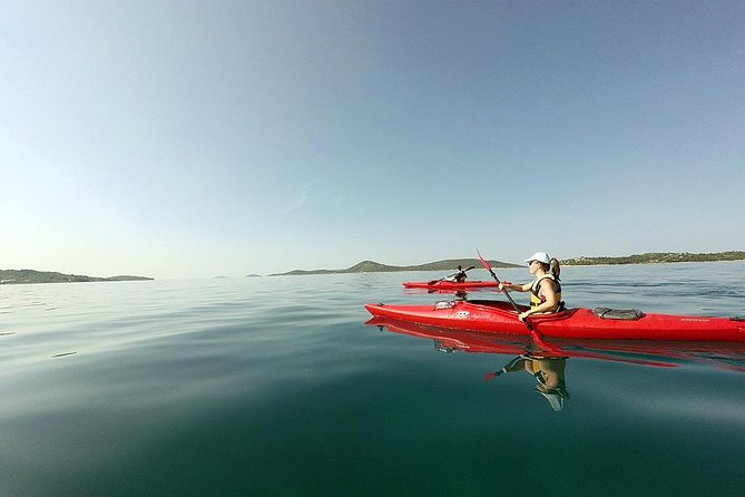Kayaking to the island Prvić - Starting on Vodice beach