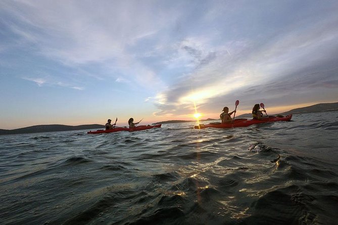 Kayaking to the island Prvić - Reaching Prvić and walking through Šepurine