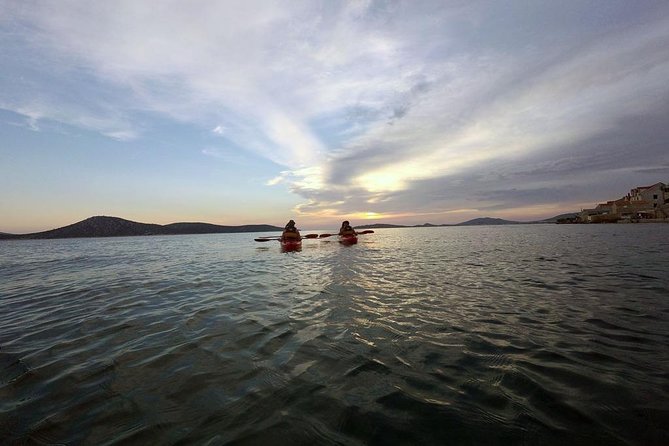 Kayaking to the island Prvić - Paddling past Logorun and Tijat