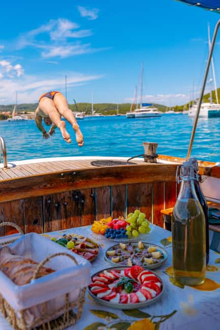Korčula: Sail Away - tour with traditional craftmanship boat - Is $106 a fair price?