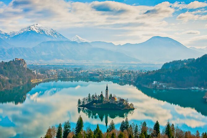 Ljubljana and Bled Lake - Small Group - Day Tour from Zagreb - From Zagreb to Slovenia by minivan