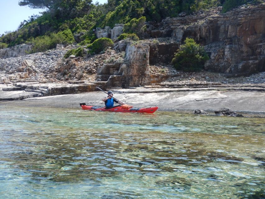 Lumbarda: Half-Day Kayaking and History with Wine delight - A deserted beach and a taste of Korčula