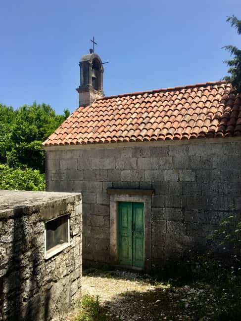 Lumbarda: Half-Day Kayaking and History with Wine delight - How demanding is the five-hour route?