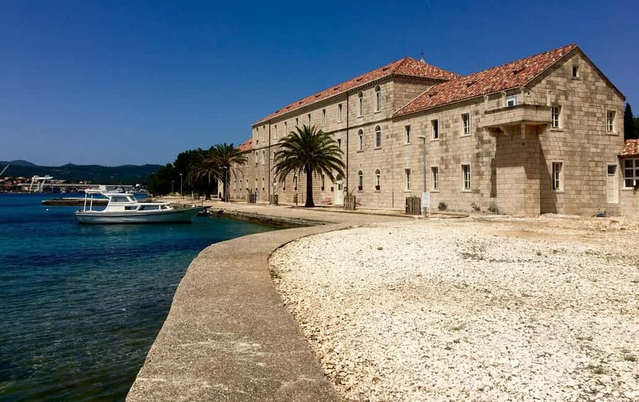 Lumbarda - Sunset Kayak Tour with a Picnic - Wine and Sweets - How much kayaking should you expect?