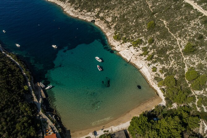 Luxury Blue Cave & 5 Islands Tour from Split - Lunch and free time in the Pakleni Islands