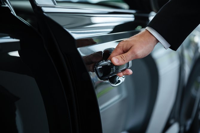 Luxury private transfer: Dubrovnik airport to Dubrovnik - How the drivers shape the experience
