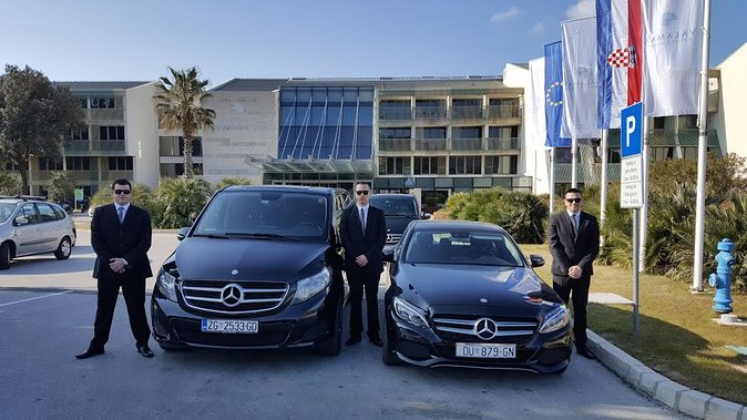 Luxury private transfer: Dubrovnik to Dubrovnik airport - Leaving Dubrovnik Old Town requires one extra step