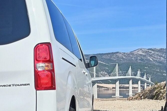 Luxury private transfer: Split Town to Split airport - Why the private format can be worth the price