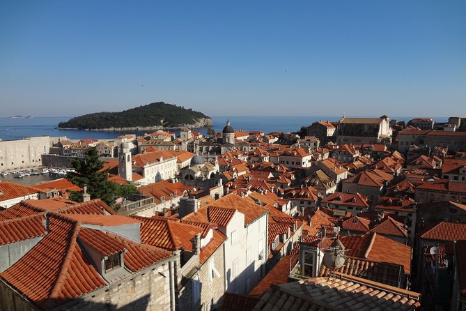 Luxury private transfer: Split Town to Split airport - The drivers and the level of service