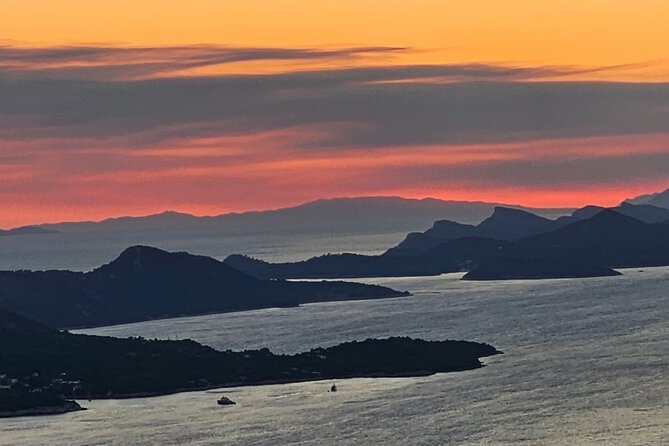 Luxury Sunset Tour with Wine Tasting - Why this two-hour route works so well