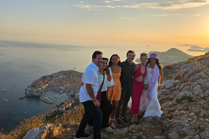 Luxury Sunset Tour with Wine Tasting - The 45-minute wine tasting at sunset