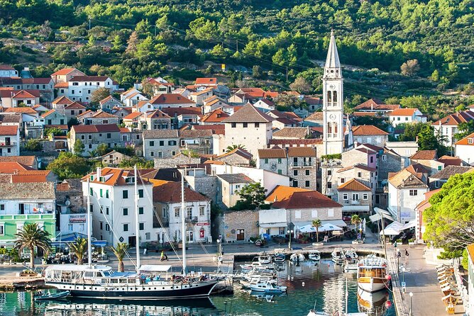 Makarska: 3-Island Speedboat Tour with Cave and Blue Lagoon - Why this five-hour boat trip works
