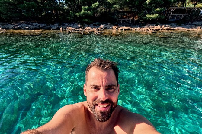 Makarska: 3-Island Speedboat Tour with Cave and Blue Lagoon - Boat comfort, safety, and practical limits