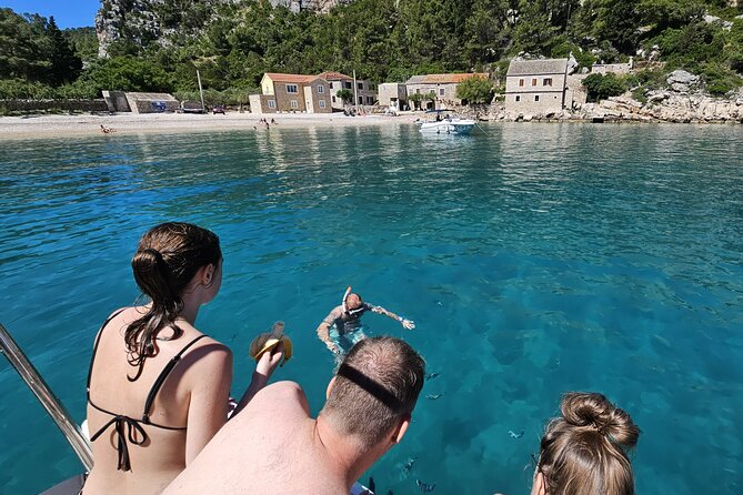 Makarska: 3 Island Speedboat Tour with Little Blue Cave & Lagoon - Your skipper can shape the whole outing