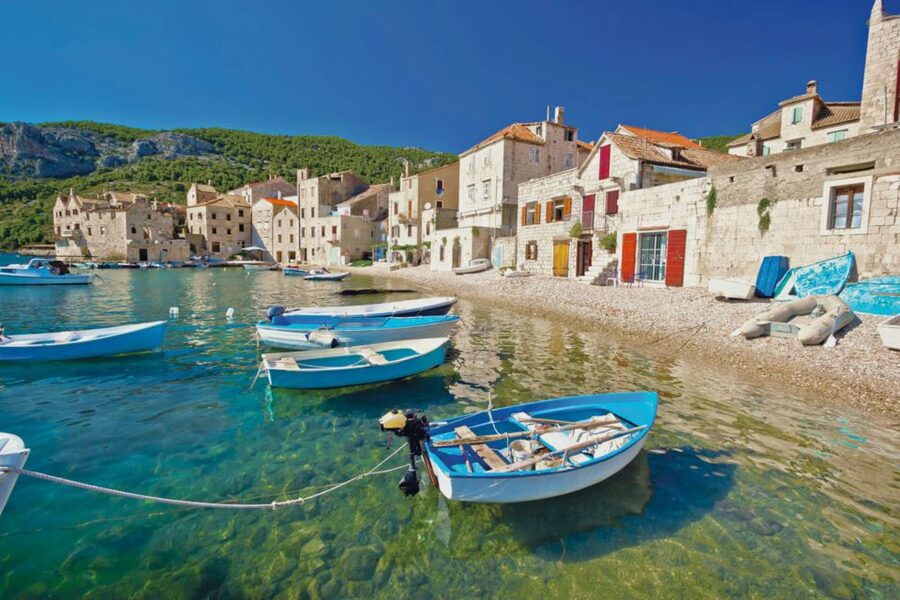 Makarska: 5-Islands Tour, Blue Cave, Vis, Hvar & Brač - Hvar Town in 90 minutes