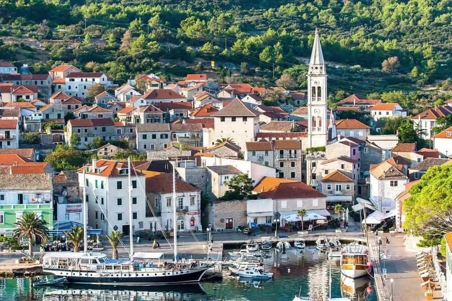 Makarska: Golden Horn Beach & Secluded Bays Speedboat Tour - Practical tips for a smoother day