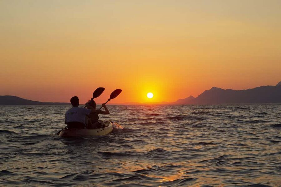 Makarska: Guided Sea Kayaking Tour with Snorkeling Stop - Key Points Before You Paddle