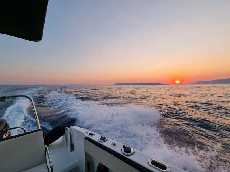 Makarska: Speedboat Sunset Tour to hidden bay on island Brač - Why this short boat trip works so well