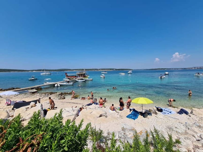 Medulin: Boat Cruise to Kamenjak/Ceja with Lunch and Drinks - Swimming into the Kamenjak underwater cave