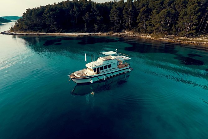 Mljet Island National park Yacht Excursion from Korcula Island - A three-course lunch on the yacht