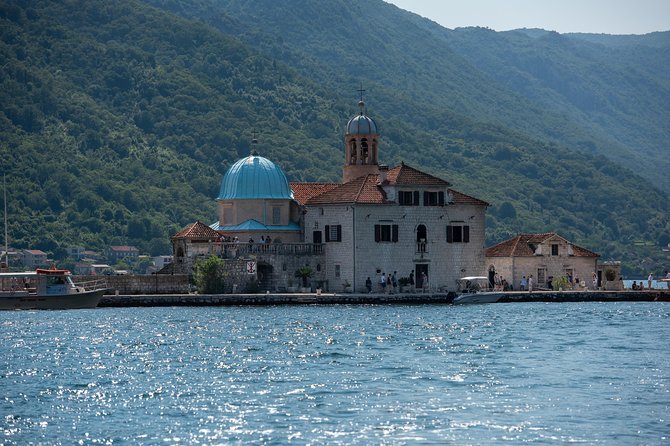 Montenegro: Bay of Kotor Day Trip from Dubrovnik English -Español - What the $66.37 price really covers