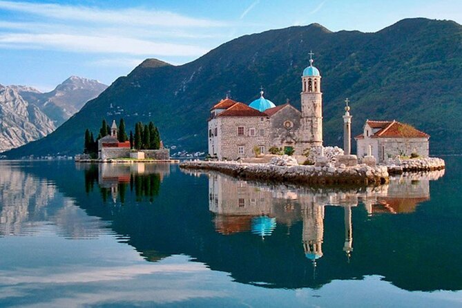 Montenegro including boat Cruise in Kotor bay - The 7:20 a.m. start and pickup details
