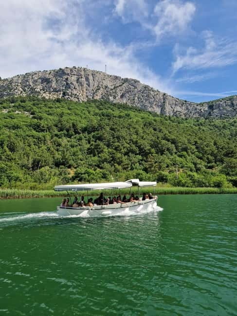 Omiš: 2-Hour Cetina River Boat Tour and Nature Park Visit - Finding the boat in central Omiš