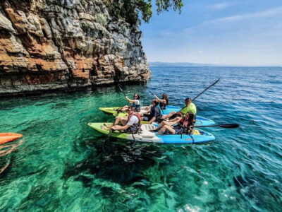 Cliffs and caves kayak adventure