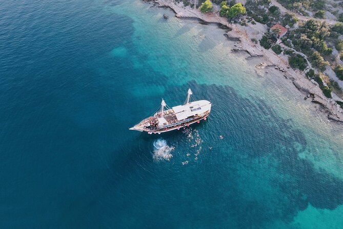 Out to Sea Split Boat Party w/ Blue Lagoon Swim, Dj & Afterparty - Bars, food, and the practical onboard setup
