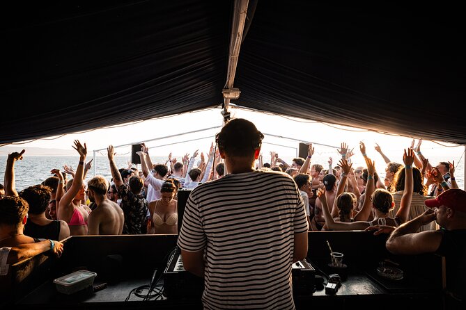 Out to Sea Split Boat Party w/ Blue Lagoon Swim, Dj & Afterparty - Returning to Split at sunset