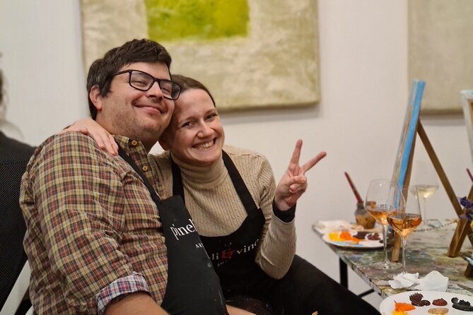 Painting party at Art Bottega - Paint & Wine Studio in Rijeka - The group size makes a difference