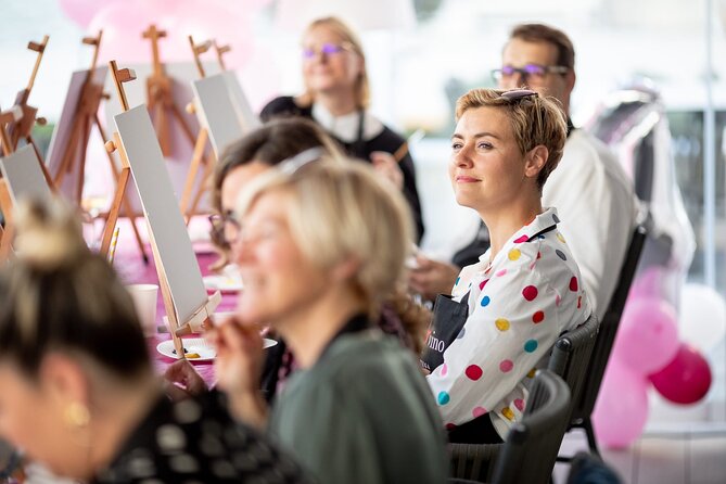 Painting party at Art Bottega - Paint & Wine Studio in Zagreb - The social side, from solo visits to girls’ nights