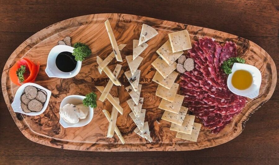 Paladini: Truffle Hunting Tour with 3-Course Tasting Menu - Back at the Tasting Hall: Start With Truffle Bites