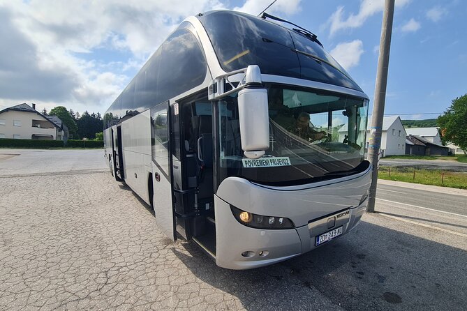 Plitvice Lakes Day Tour with Panoramic Boat Ride Ticket Reserved - Crowds, weather, and what to wear