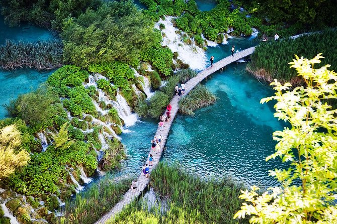Plitvice Lakes Economy Group Tour from Split or Trogir - Meeting in Split and getting on the road