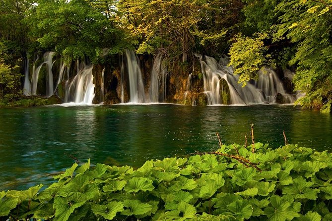 Plitvice Lakes Guided Tour - Meeting at Entrance 1 requires a firm plan