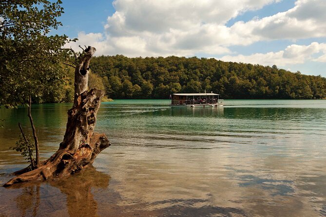 Plitvice Lakes Guided Tour - The Upper Lakes route is better for a fuller visit
