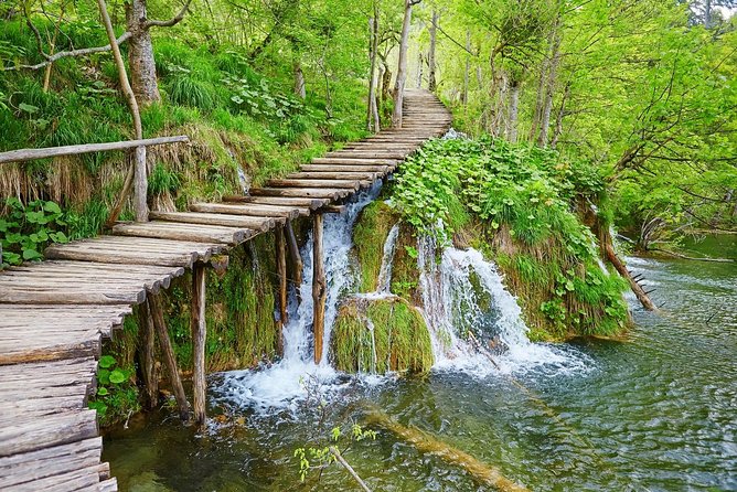 Plitvice Lakes Guided Tour from Zagreb - Lower Lakes and Veliki Slap