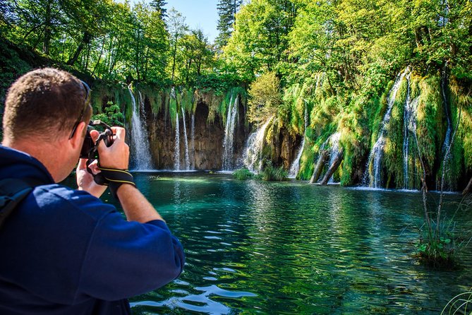 Plitvice Lakes Guided Tour from Zagreb - Lunch comes late, so carry snacks