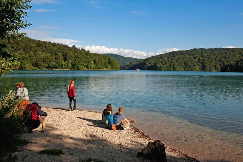 Plitvice Lakes: Guided Walking Tour with Train and Boat Ride - The panoramic train makes the return easier