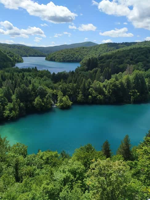 Plitvice Lakes: Guided Walking Tour with Train and Boat Ride - What the guide adds to the scenery
