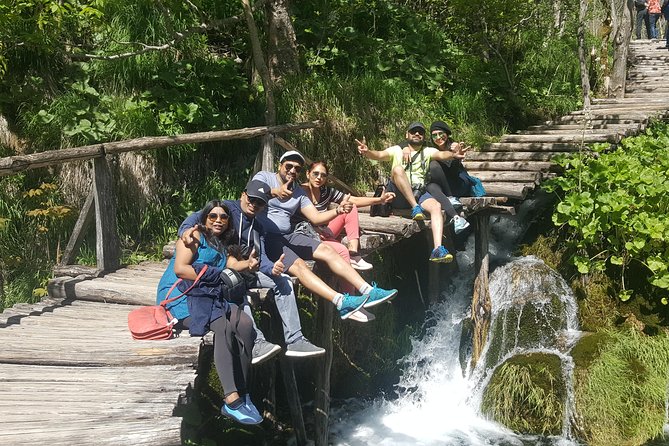 Plitvice Lakes Private Tour from Zagreb - Flexible Schedule - How the private guide changes a busy park visit