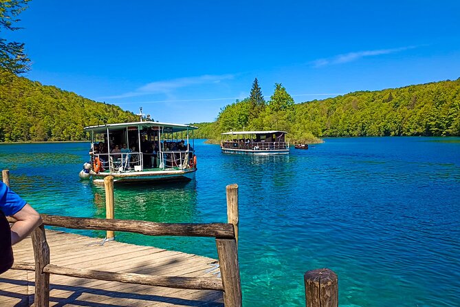Plitvice & Rastoke: Guided Tour from Zagreb; Max 8 people ENG/ESP - The Kozjak boat and panoramic train