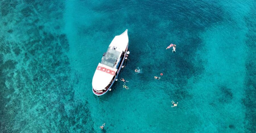Podstrana: Full-Day Boat Trip to Brač and Shipwreck Kontesa - A full day between two Dalmatian islands