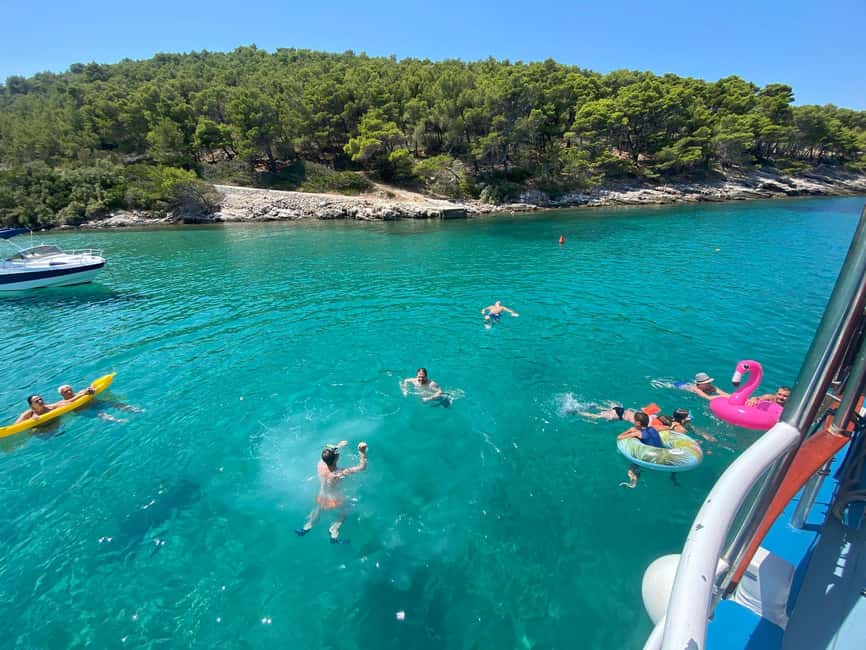 Podstrana: Full-Day Boat Trip to Brač and Shipwreck Kontesa - Practical booking advice for Podstrana