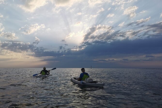 Poreč sunset sea kayaking tour - Sunset, photographs, and the farewell drink