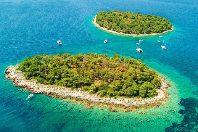 Private 3 islands Tour With Speed boat to Blue Lagoon and Solta from Split or Trogir - Why this private boat day works so well from Split